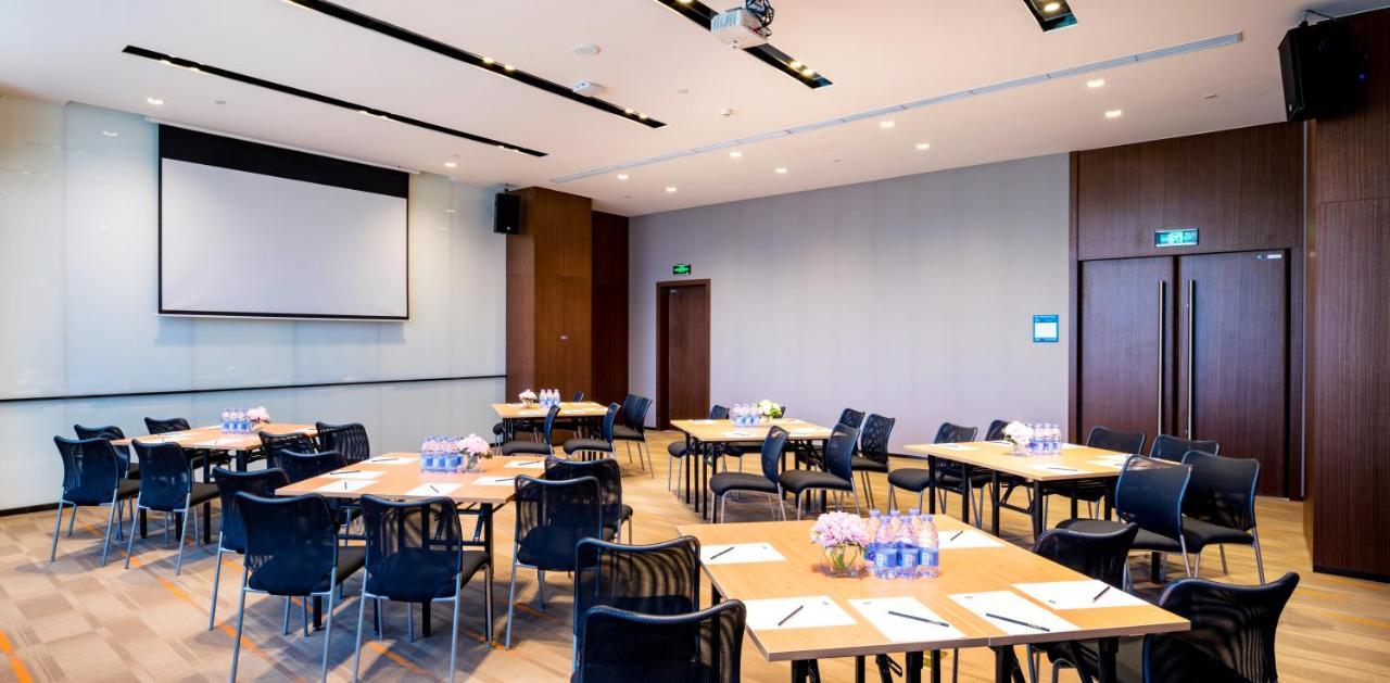 Hampton By Hilton Guangzhou Huadu Hotel Bagian luar foto