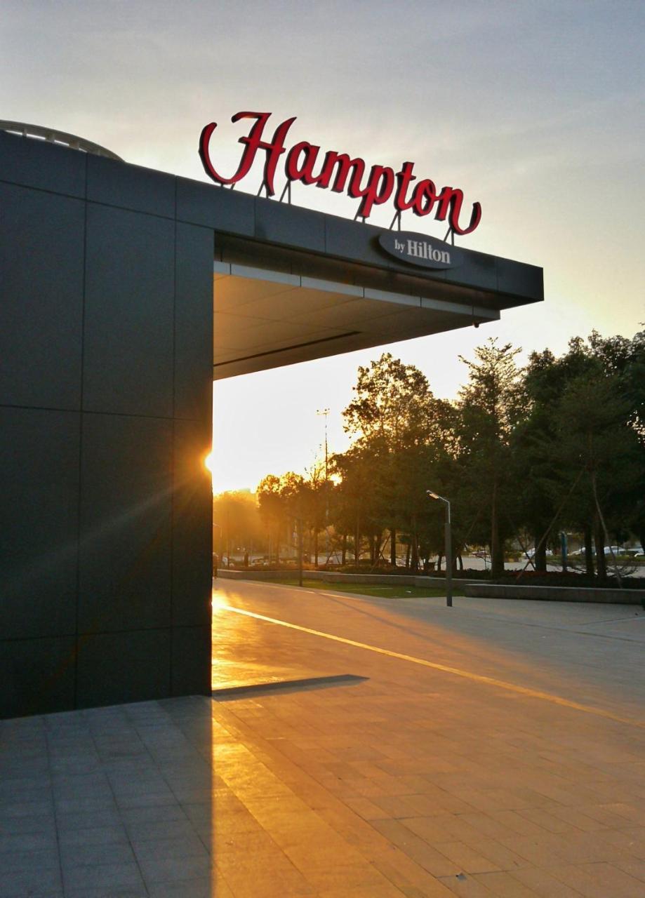 Hampton By Hilton Guangzhou Huadu Hotel Bagian luar foto